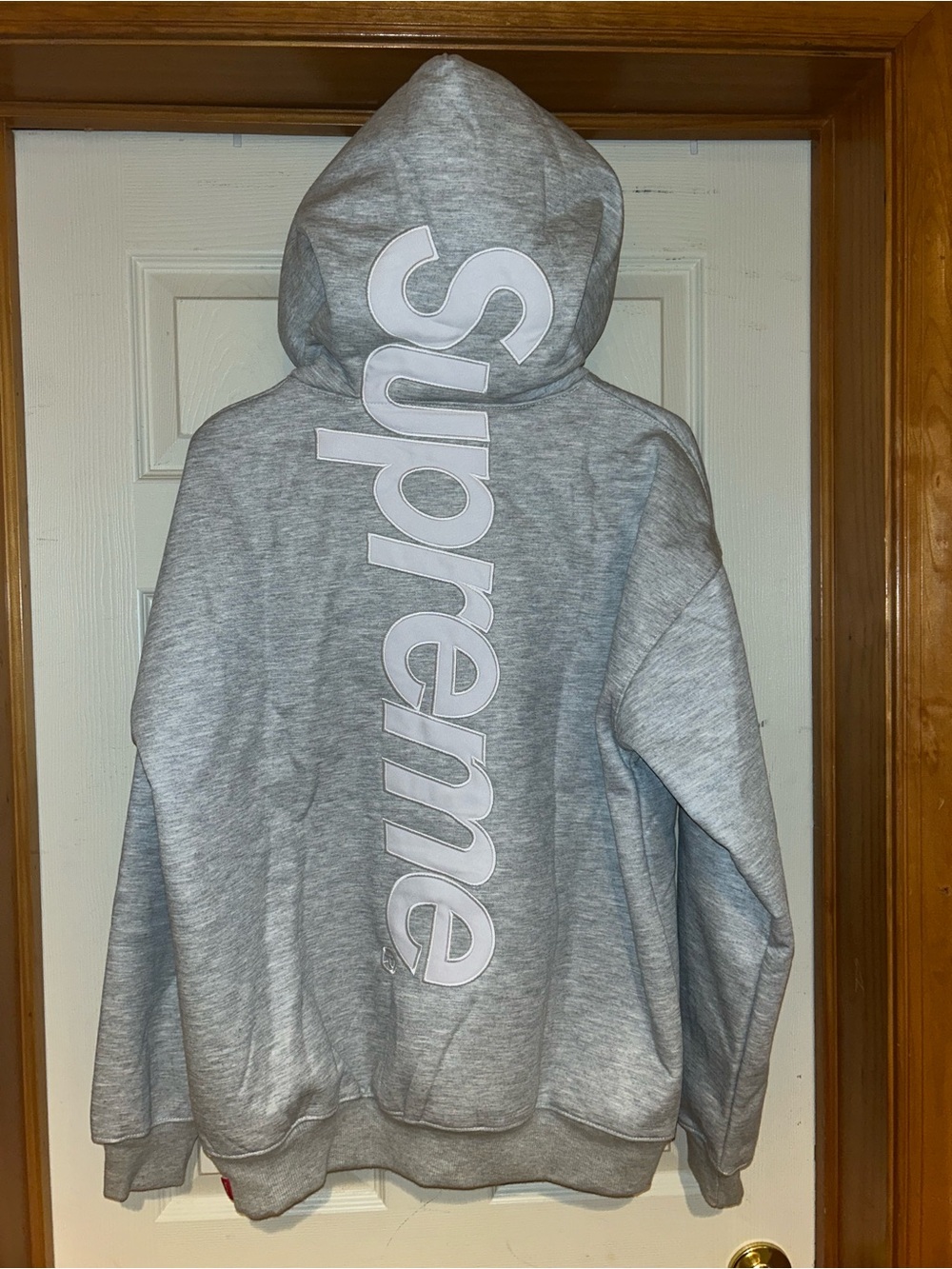Supreme Gray Graphic Logo Pullover Hoodie w/ Pockets Men’s Size L